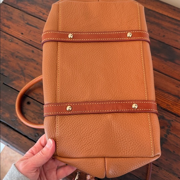Dooney & Bourke Bristol Caramel Leather Satchel With Detachable Strap. - Picture 13 of 17
